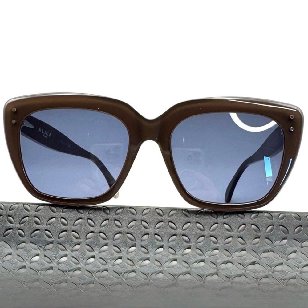NEW Alaïa Sunglasses - Picture 3 of 16